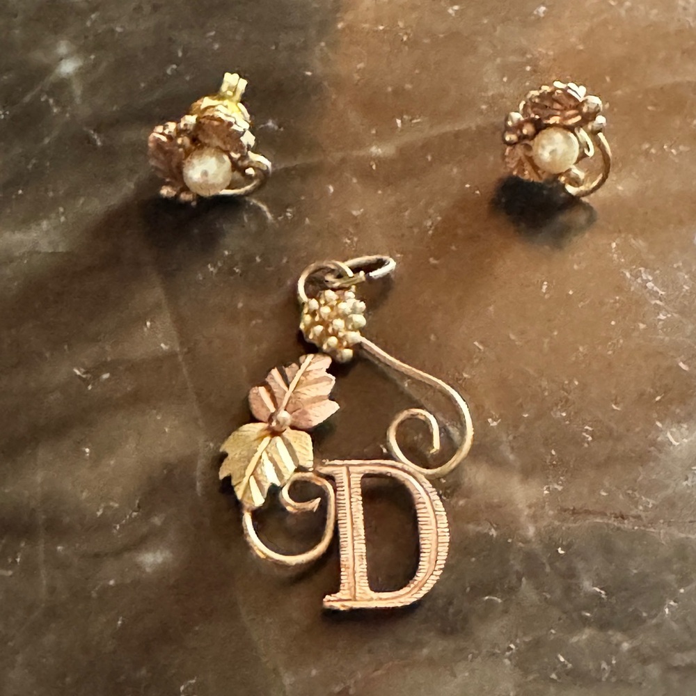 Gold-Tone 'D' Initial Pendant with Pearl Floral Studs